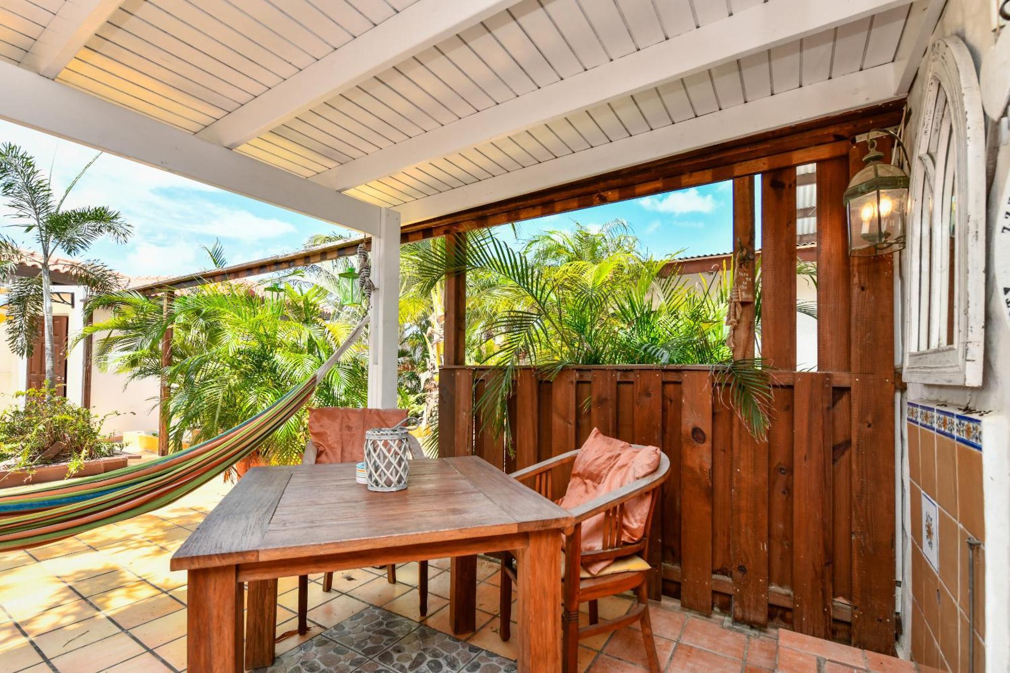 Brisas Studio Apartments (Adults Only) Palm Beach Exteriör bild