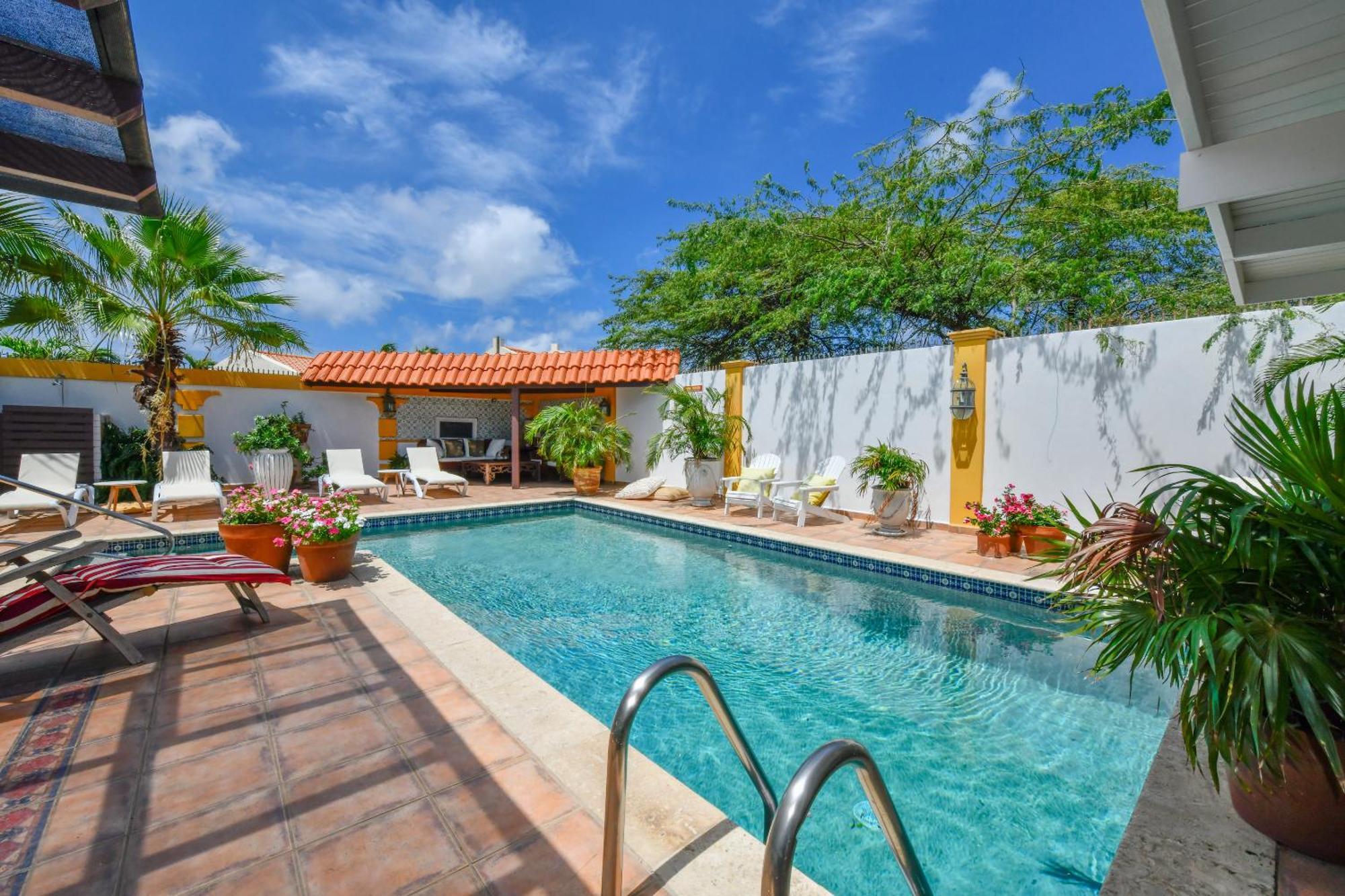 Brisas Studio Apartments (Adults Only) Palm Beach Exteriör bild