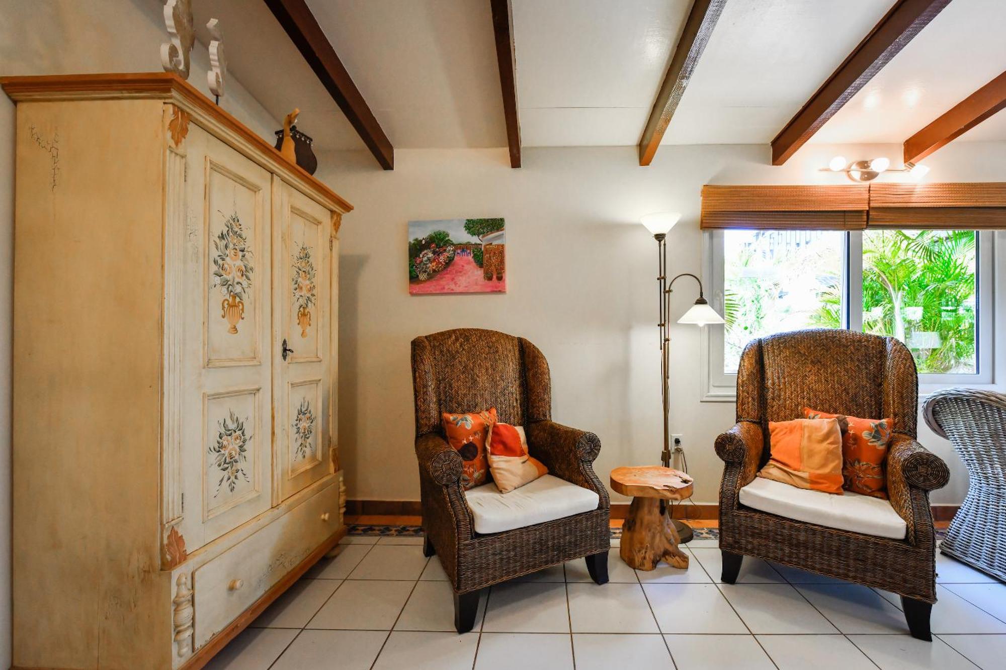 Brisas Studio Apartments (Adults Only) Palm Beach Exteriör bild