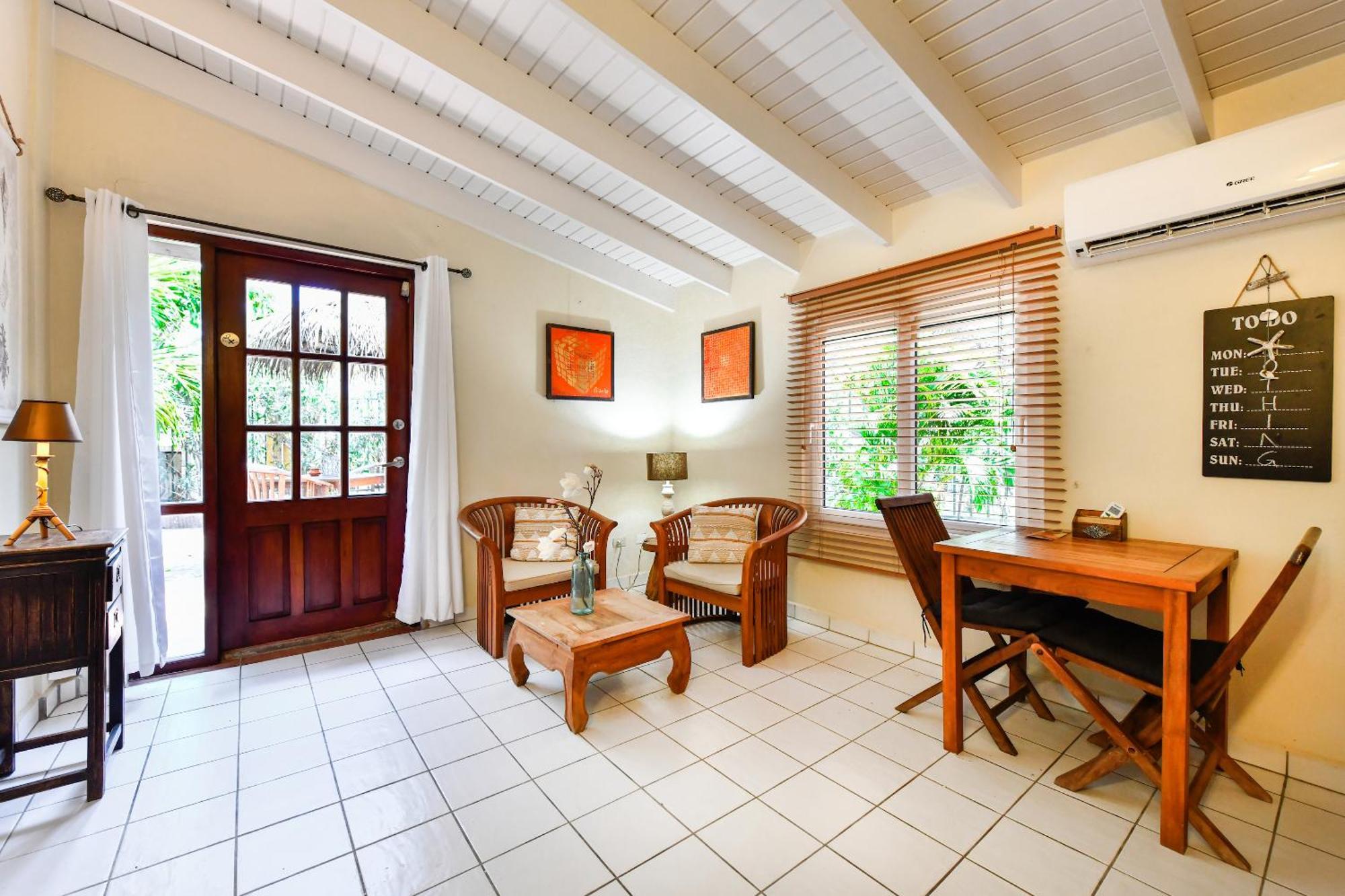 Brisas Studio Apartments (Adults Only) Palm Beach Exteriör bild